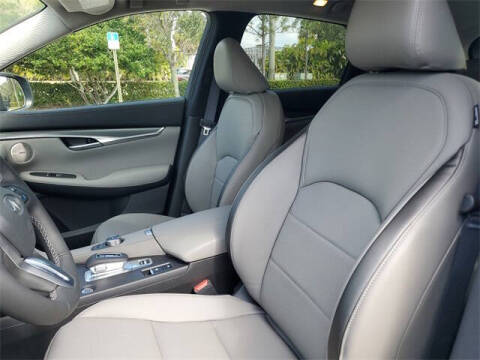2025 Infiniti QX50 Luxe