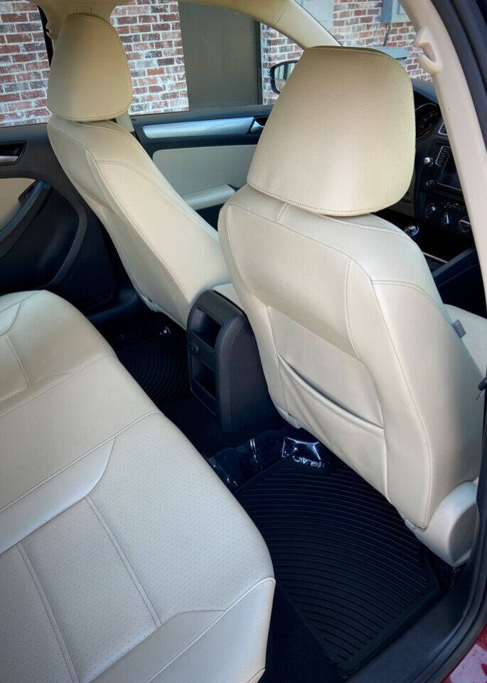 2017 Volkswagen Jetta 29