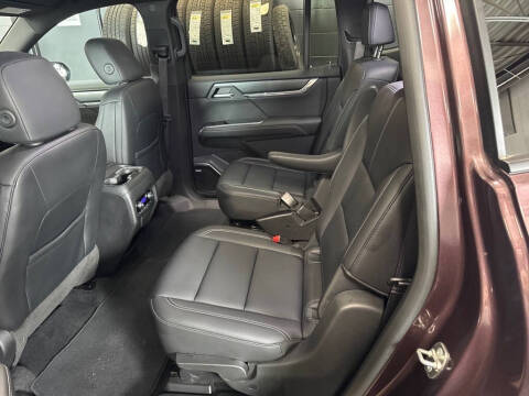 2024 GMC Acadia Elevation