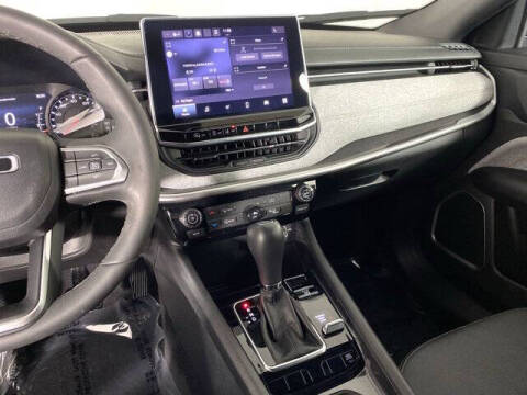 2023 Jeep Compass Latitude Lux