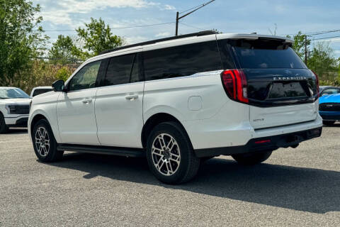 2025 Ford Expedition MAX Active