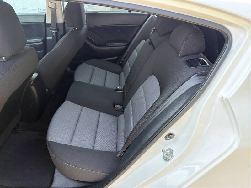 2016 Kia Forte5 LX