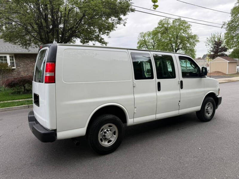 2018 Chevrolet Express 2500