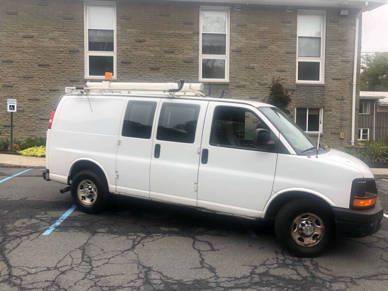 2012 Chevrolet Express Cargo Work Van photo 5