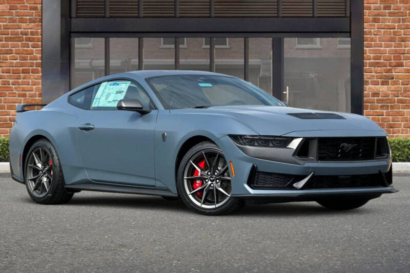 2025 Ford Mustang Dark Horse