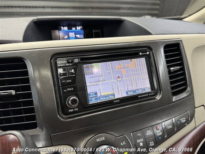 2013 Toyota Sienna XLE 8-Passenger