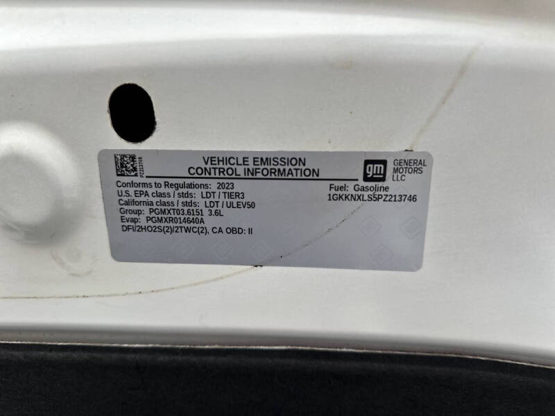 2023 GMC Acadia Denali