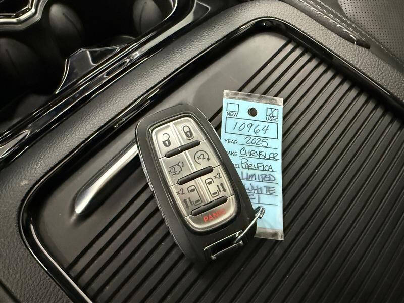 2025 Chrysler Pacifica Limited