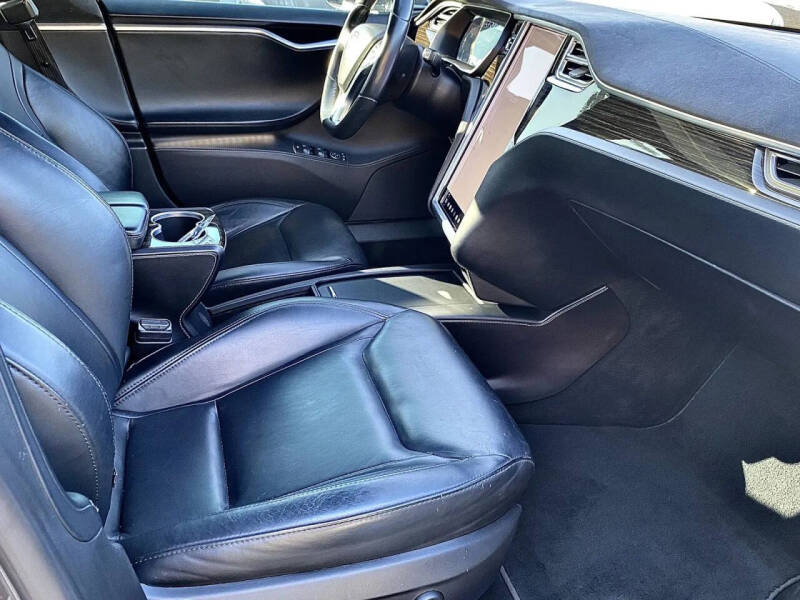 2016 Tesla Model S 70