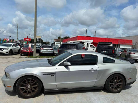 2012 Ford Mustang V6