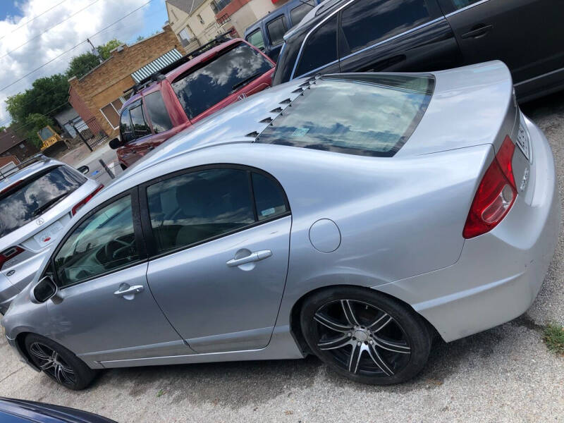 2008 Honda Civic for sale at HIDALGOS AUTO SALES in Omaha NE