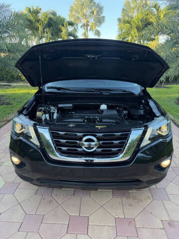 2020 Nissan Pathfinder SV