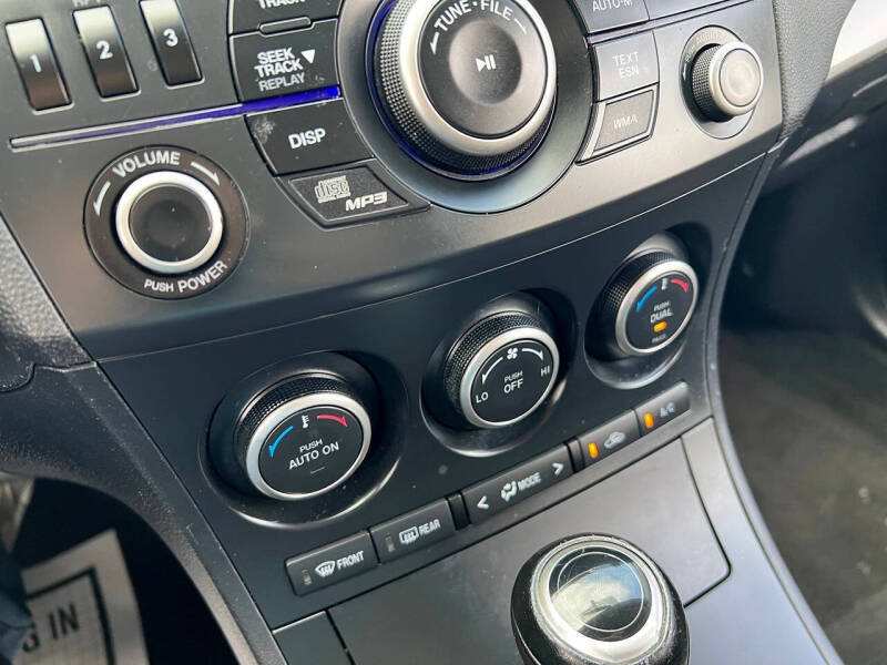 2013 Mazda MAZDA3 i Touring