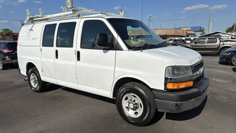 Chevrolet Express Cargo's photo