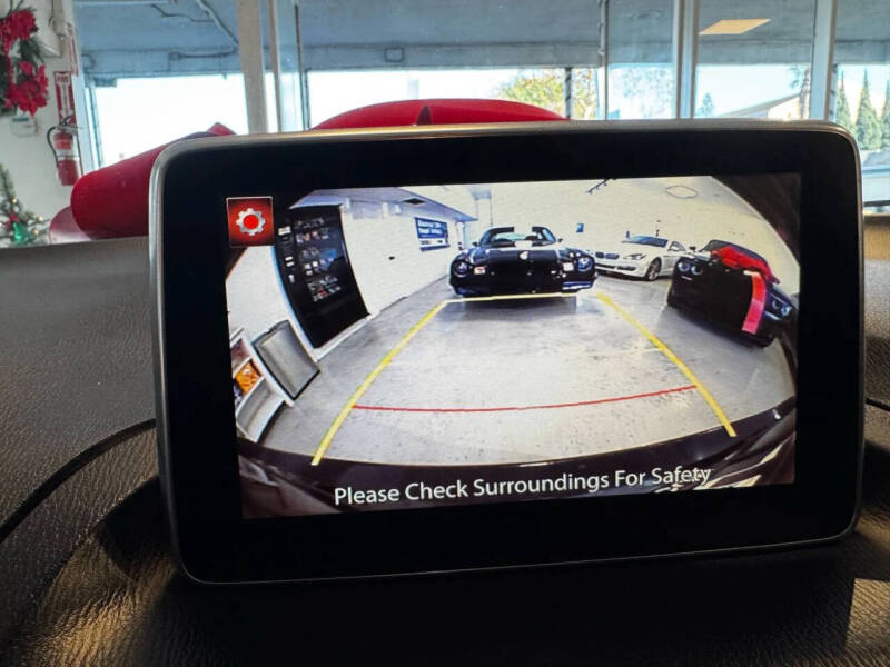 2016 Mazda MAZDA3 i Touring