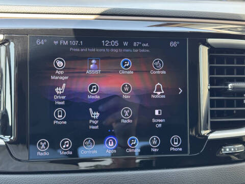 2017 Chrysler Pacifica Touring-L