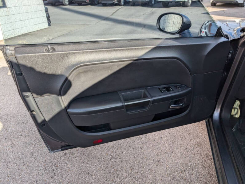 2014 Dodge Challenger SXT