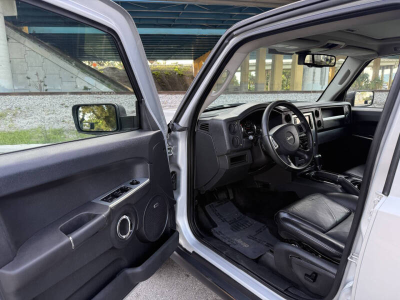 2010 Jeep Commander Sport