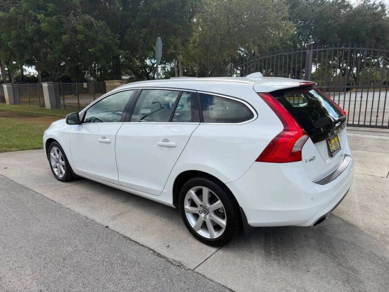 2017 Volvo V60 T5 Premier