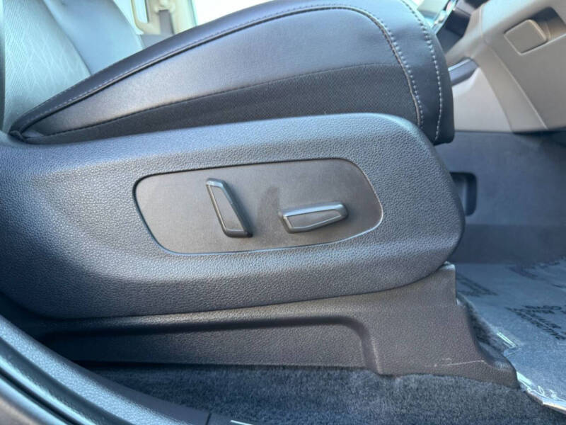 2025 Kia Carnival Hybrid SX