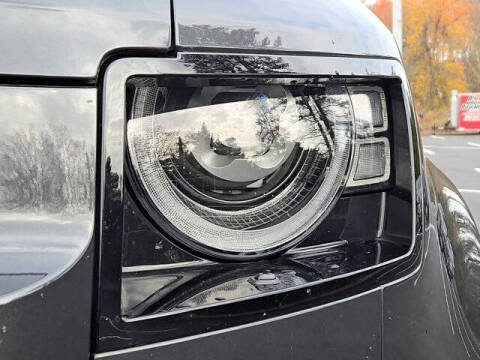 2023 Land Rover Defender 130 X-Dynamic SE