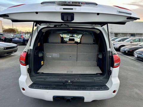 2012 Toyota Sequoia Limited