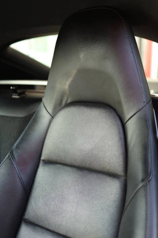 2019 Porsche 718 Cayman