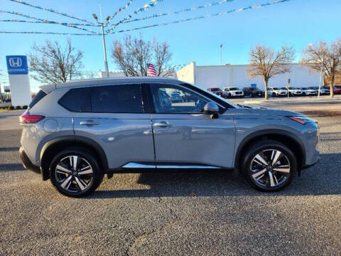 2023 Nissan Rogue SL