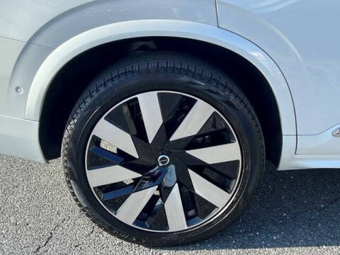 2023 Volvo XC90 Recharge T8 Ultimate Bright Theme 6P