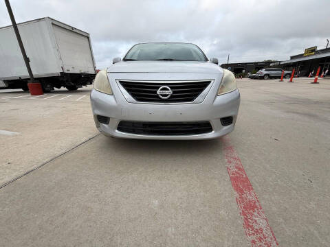 2014 Nissan Versa 1.6 S