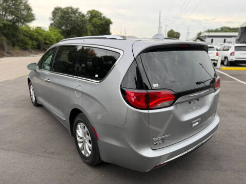 2018 Chrysler Pacifica Touring L Plus