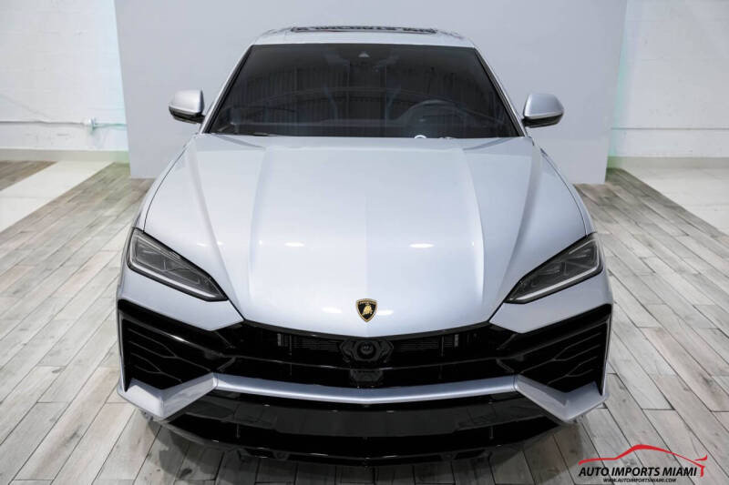 2025 Lamborghini Urus SE