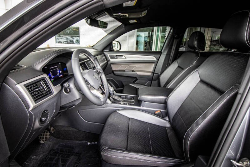 2023 Volkswagen Atlas Cross Sport SE