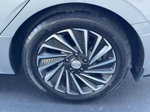 2023 Hyundai Sonata Hybrid Limited