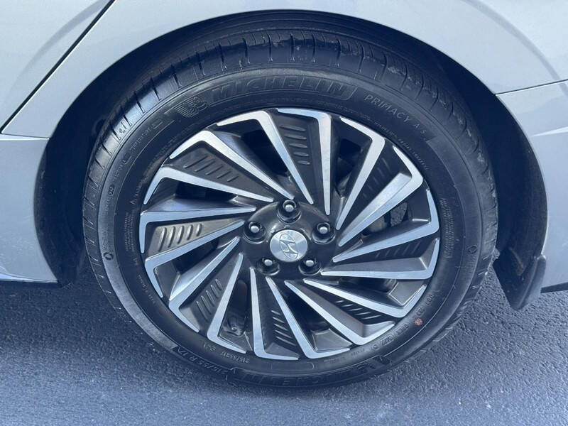 2023 Hyundai Sonata Hybrid Limited