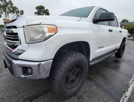 2017 Toyota Tundra SR5