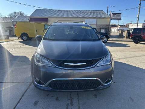 2020 Chrysler Pacifica Touring L