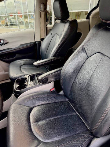 2020 Chrysler Pacifica Touring L