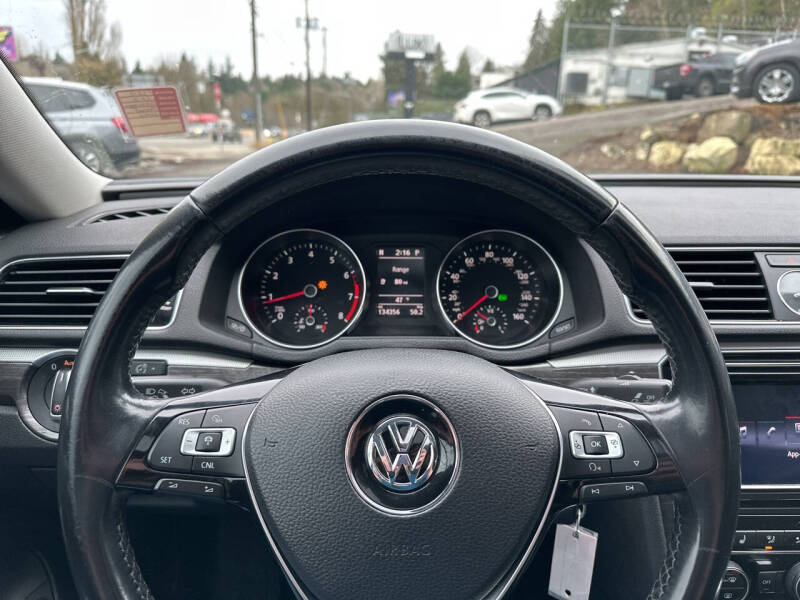 2016 Volkswagen Passat SE photo 29