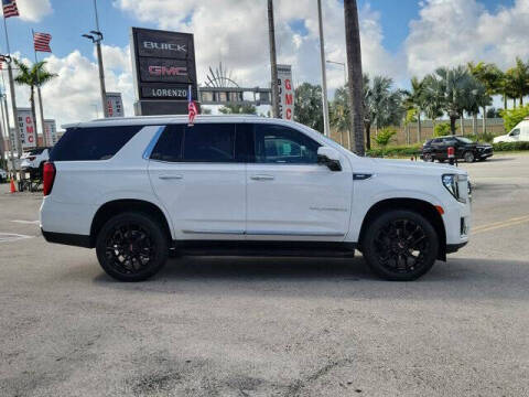 2023 GMC Yukon SLT