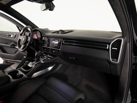 2023 Porsche Cayenne Turbo