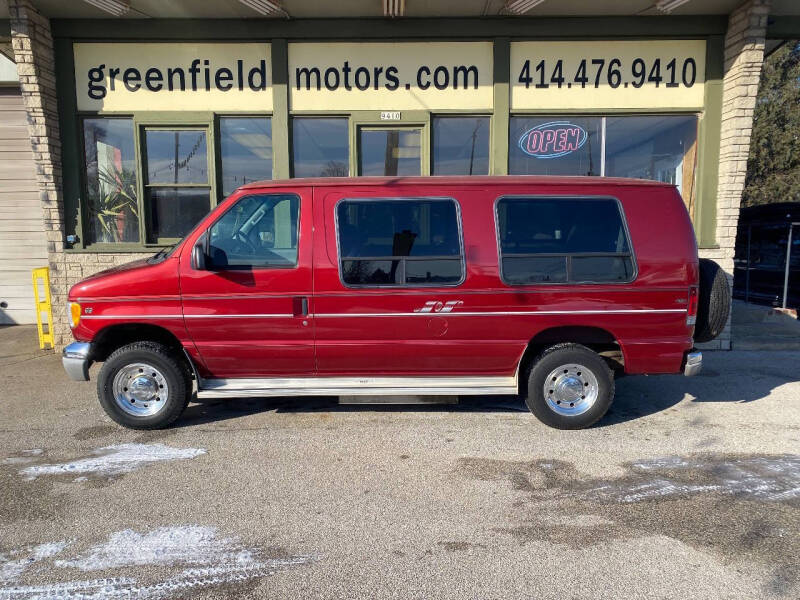 2001 Ford E-Series for sale at GREENFIELD MOTORS in Milwaukee WI