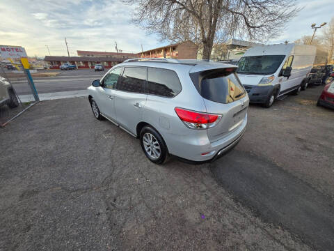 2015 Nissan Pathfinder SV