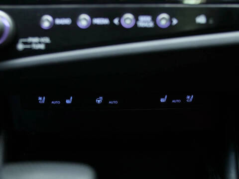 2024 Lexus ES 350 F SPORT Handling