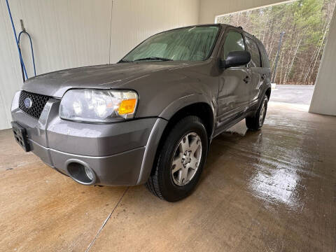 2005 Ford Escape for sale at Manchester Motorsports in Goffstown NH