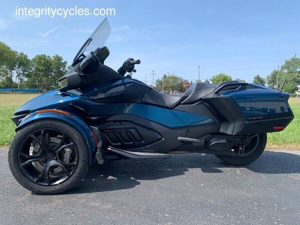 2021 Can-Am Spyder® RT SE6