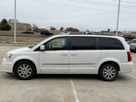 2011 Chrysler Town and Country Touring-L