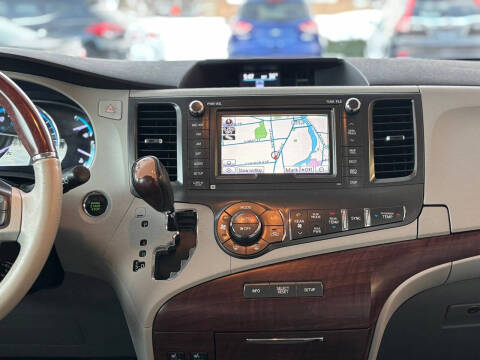 2013 Toyota Sienna Limited 7-Passenger