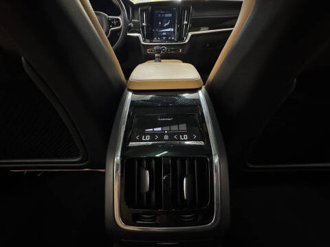 2018 Volvo S90 T5 Momentum