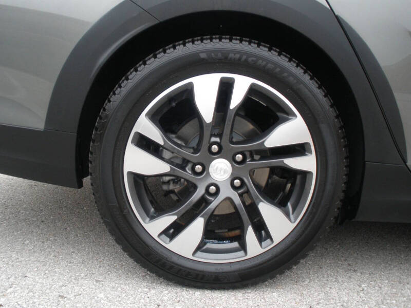 2019 Buick Regal TourX Essence